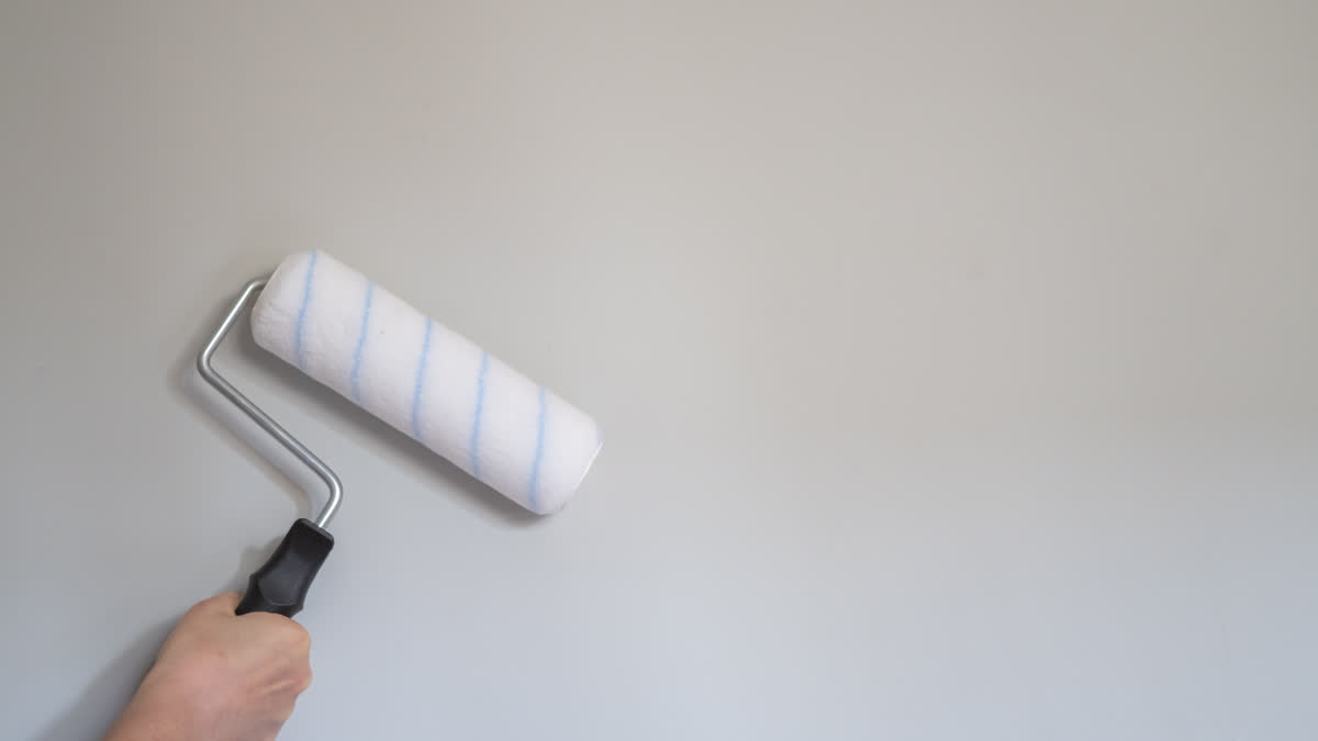 Interiérová matná barva nad třicet gramů VOC na litr nesplní unijní limit